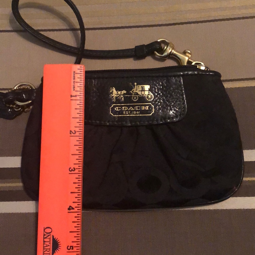 Coach wristlet - Picture 6 of 6